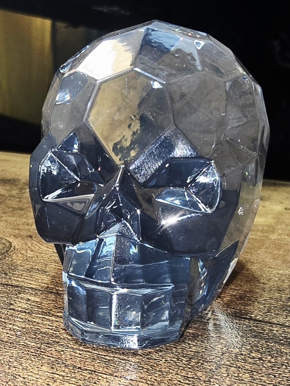 Ganz Crystal Expressions Skull Figurine – Faceted Acrylic Gothic Decor Piece - Picture 7 of 10